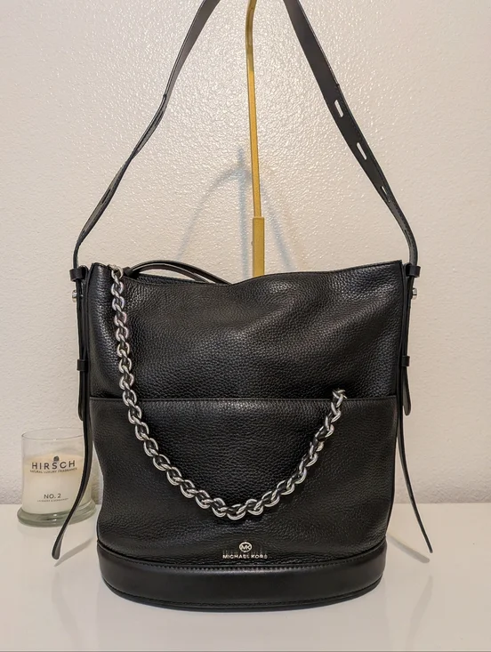 Michael Kors Black Chain Leather Bucket Bag EUC - Picture 1 of 9